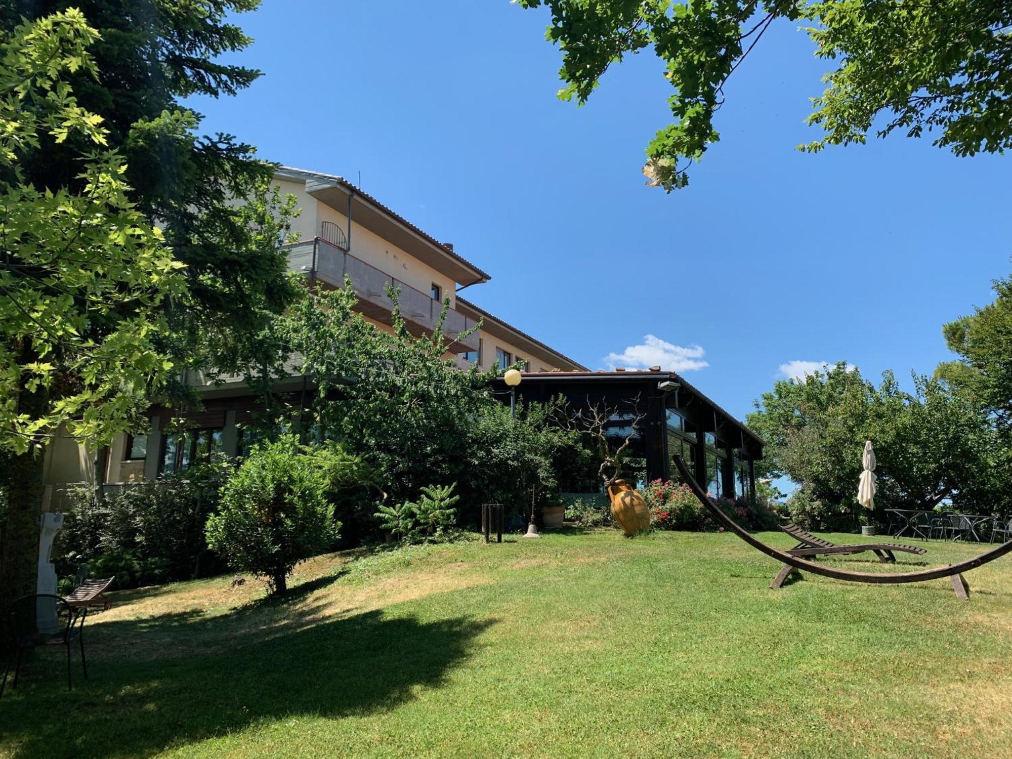 Hotel Tetto Delle Marche - Ristorante Dei Conti Cingoli Zewnętrze zdjęcie