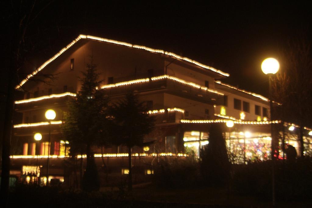 Hotel Tetto Delle Marche - Ristorante Dei Conti Cingoli Zewnętrze zdjęcie